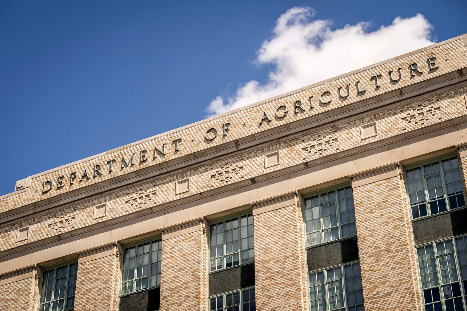 Government institutional building